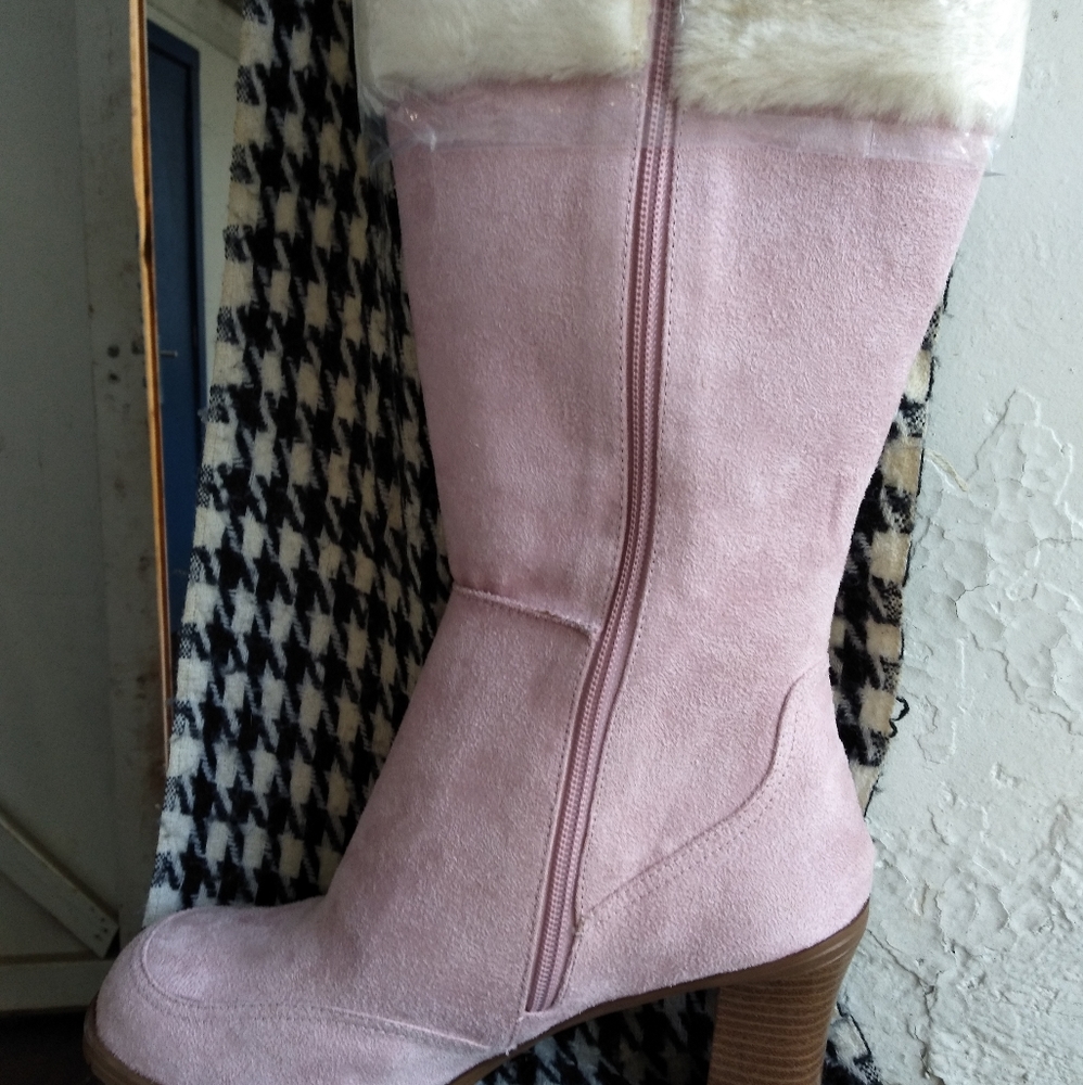 Splash Chunky Heeled Suede like Boots
